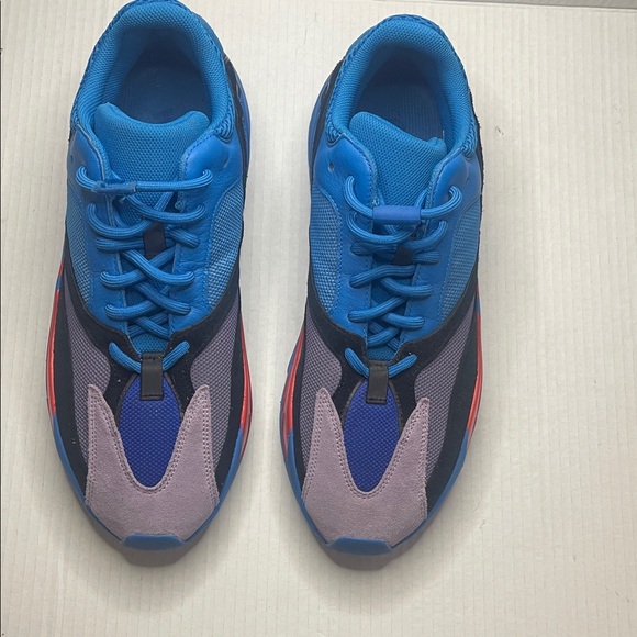 🆕Yeezys - Picture 2 of 10